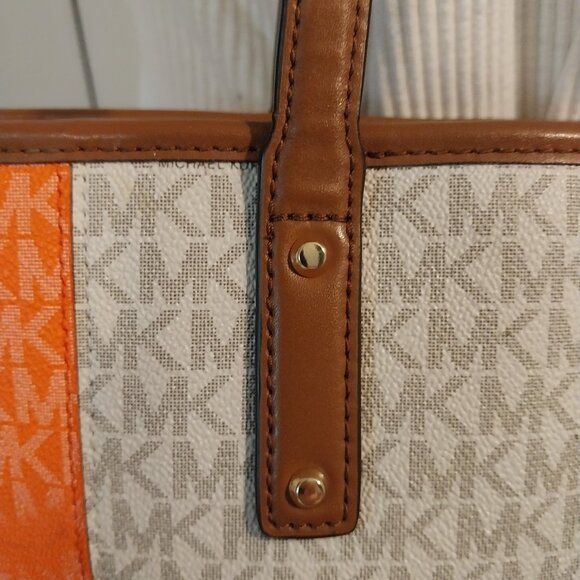 3469 Large Michael Kors Tote Bag in Orange and Tan MK Print. - Picture 3 of 11